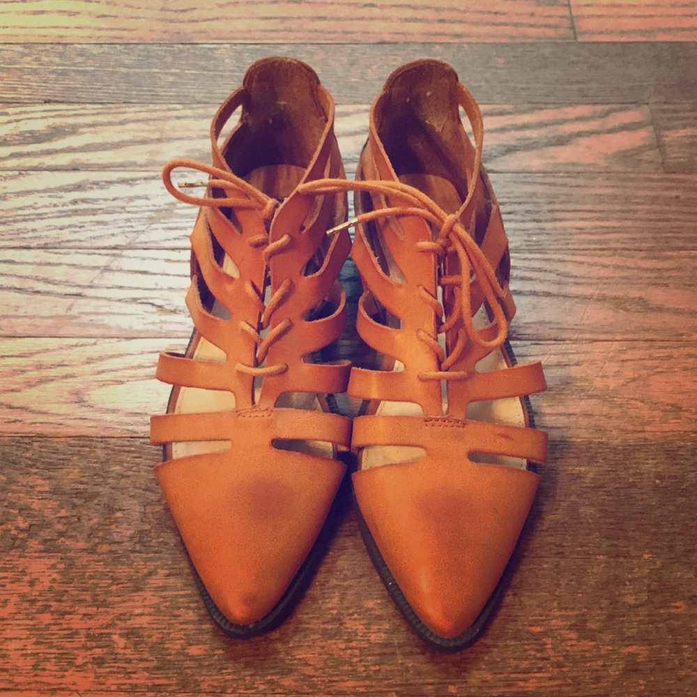 Laced Flats